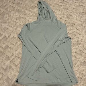 Women’s free fly long sleeve UPF shirt size small great condition